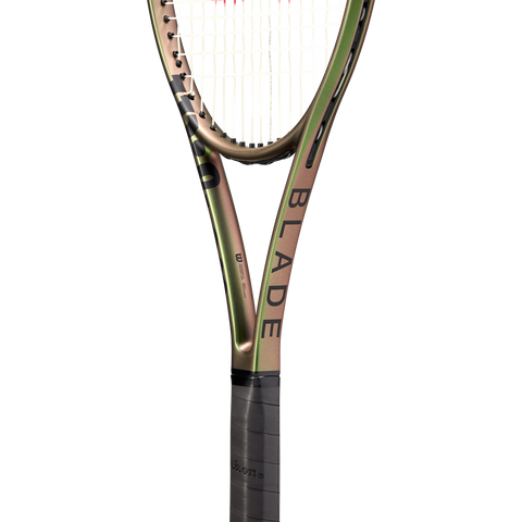 Wilson Blade 98 (16X19) V8 Tennis Racket